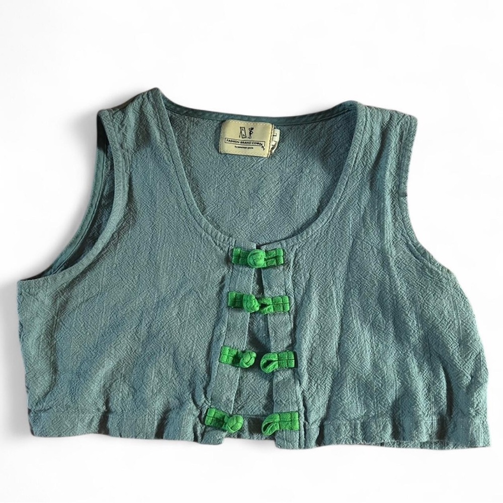 SOLD: Fashion Brand Company Four Frogs Linen Crop Top